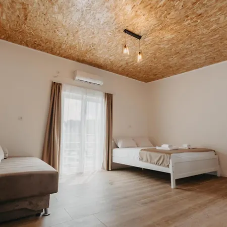 Rosa Apartment *